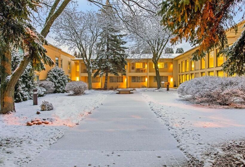 호텔 La Quinta By Wyndham Appleton College Avenue