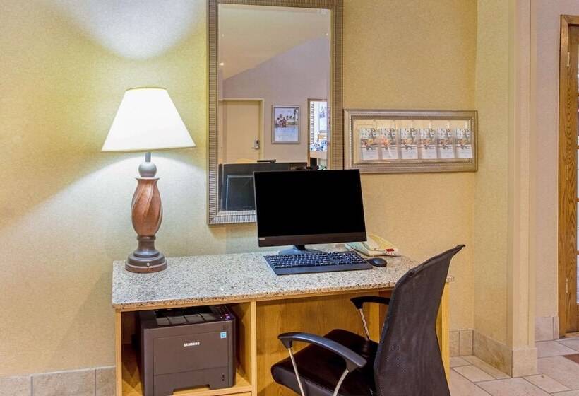 호텔 La Quinta By Wyndham Appleton College Avenue