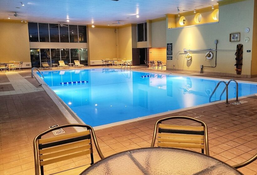 호텔 La Quinta By Wyndham Appleton College Avenue