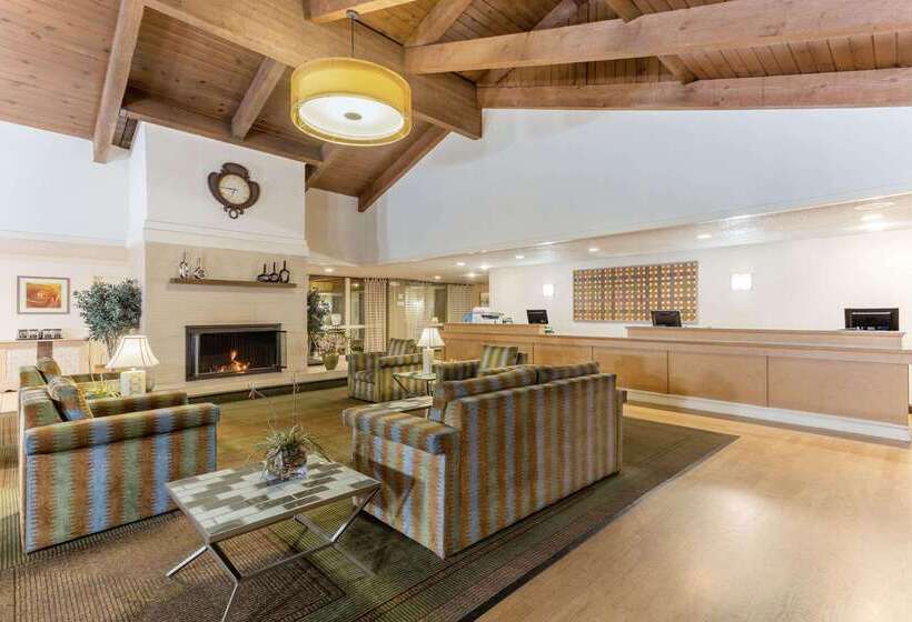 فندق La Quinta By Wyndham Redding
