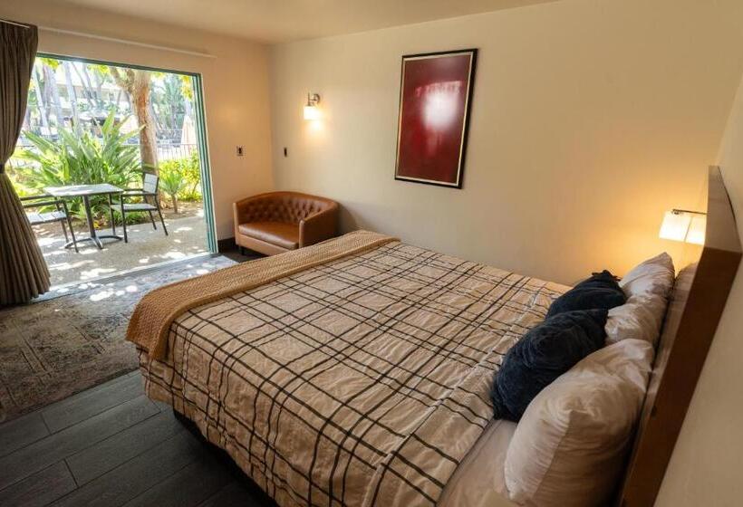 فندق Lemon Tree Inn