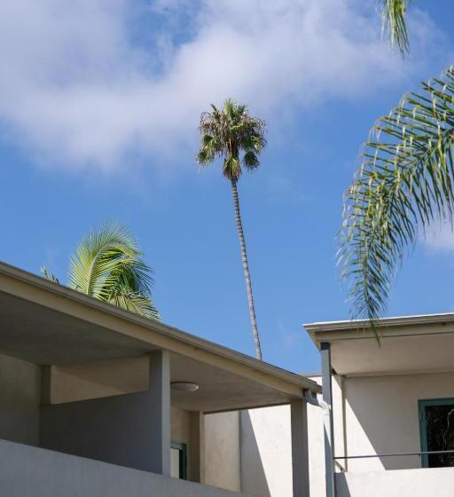 فندق Lemon Tree Inn