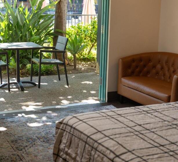 فندق Lemon Tree Inn