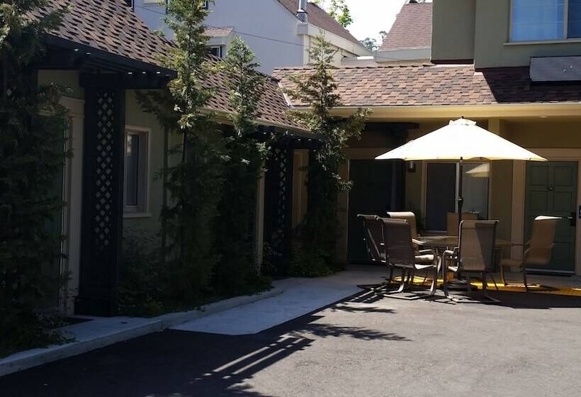 فندق Marin Lodge