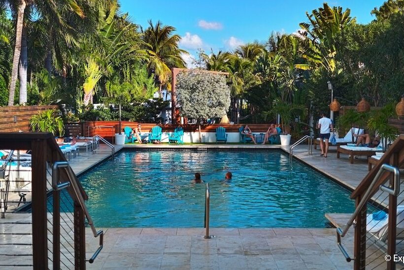 호텔 Marseilles Beachfront