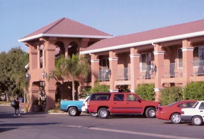 فندق Merced Inn And Suites