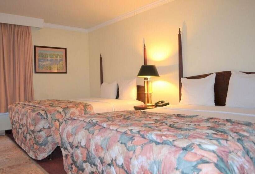 فندق Merced Inn And Suites