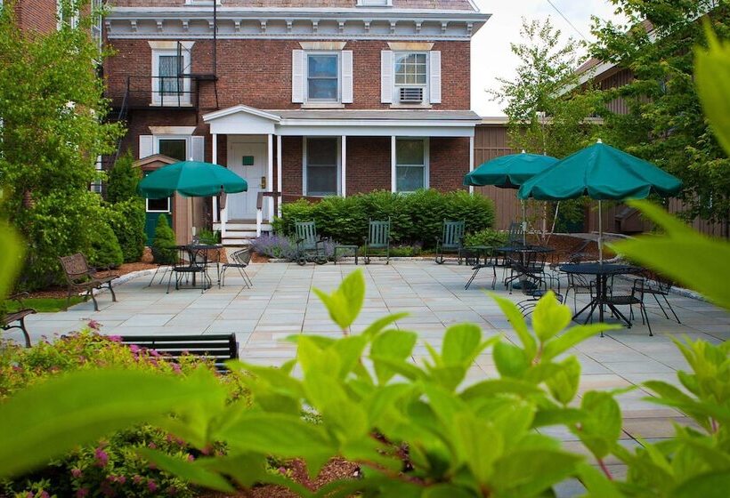 בית מלון כפרי Middlebury Inn