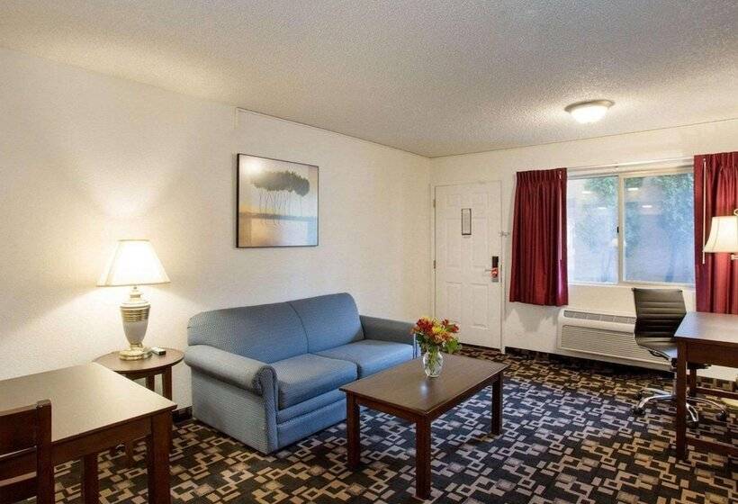 فندق Morningglory Inn & Suites