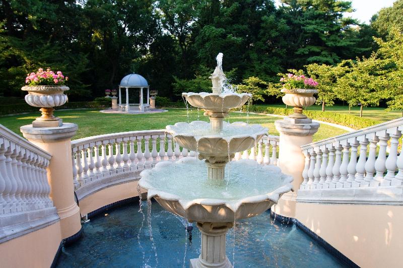 Отель Omni Shoreham