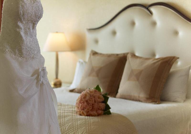 Отель Omni Shoreham