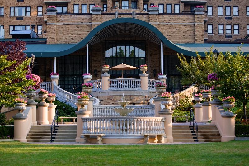 Отель Omni Shoreham