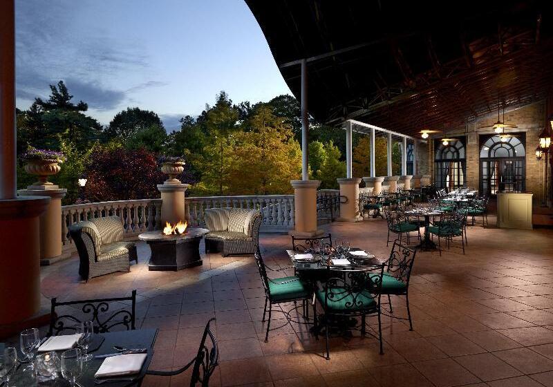 Отель Omni Shoreham