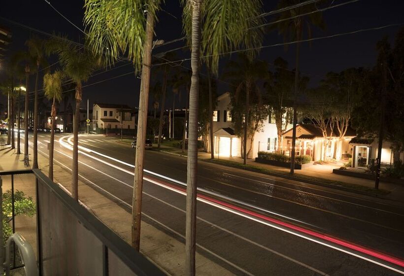 فندق Orange Tree Inn