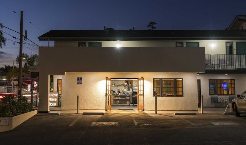 فندق Orange Tree Inn