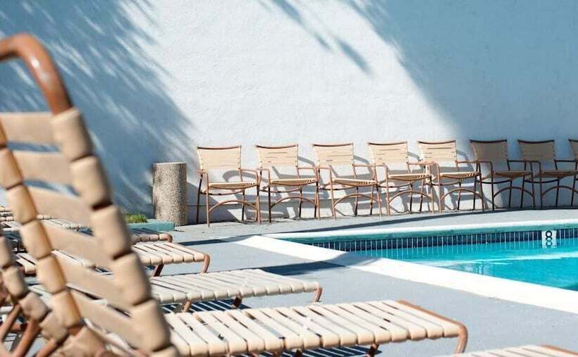 فندق Orange Tree Inn