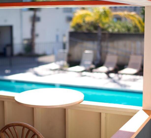 فندق Orange Tree Inn