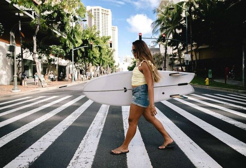 Отель Outrigger Waikiki Beachcomber