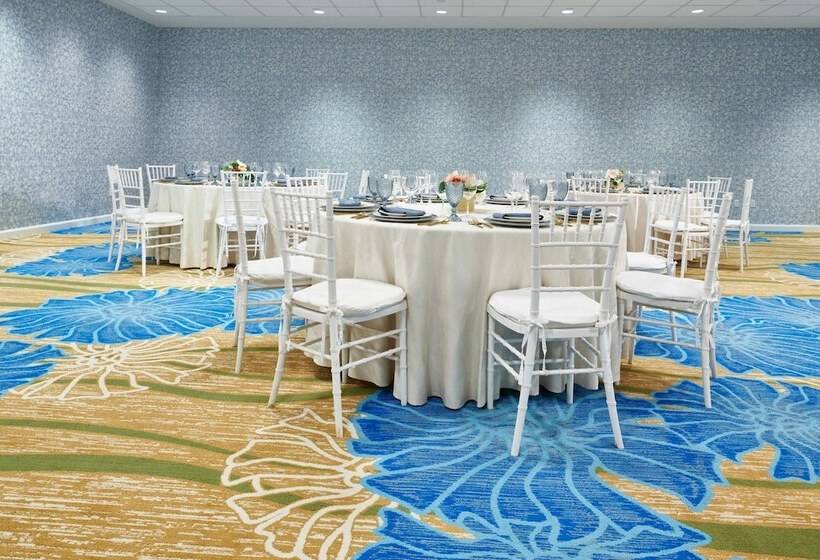 Отель Outrigger Waikiki Beachcomber