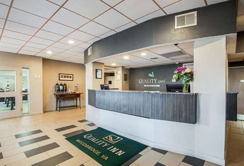 בית מלון כפרי Quality Inn Near Potomac Mills