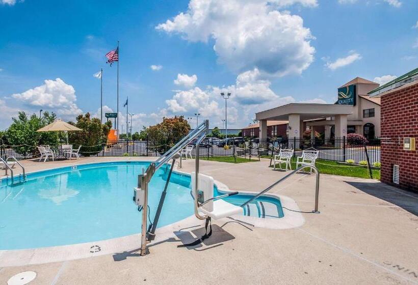 فندق Quality Inn Near Potomac Mills
