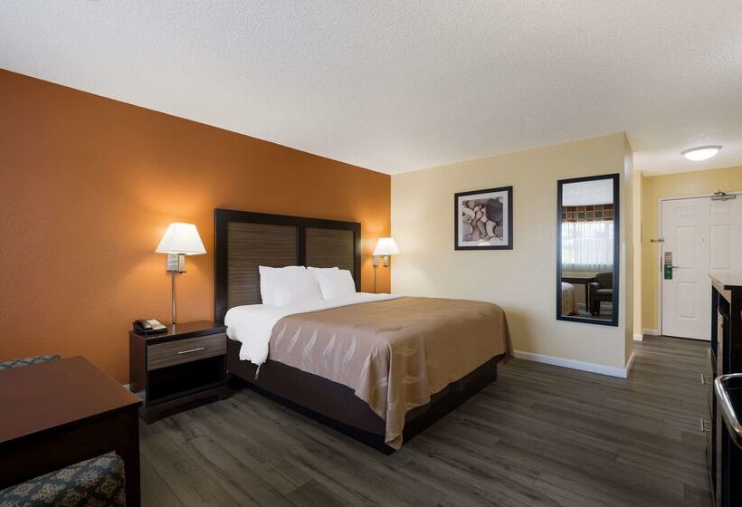 فندق Quality Inn & Suites Medford Airport