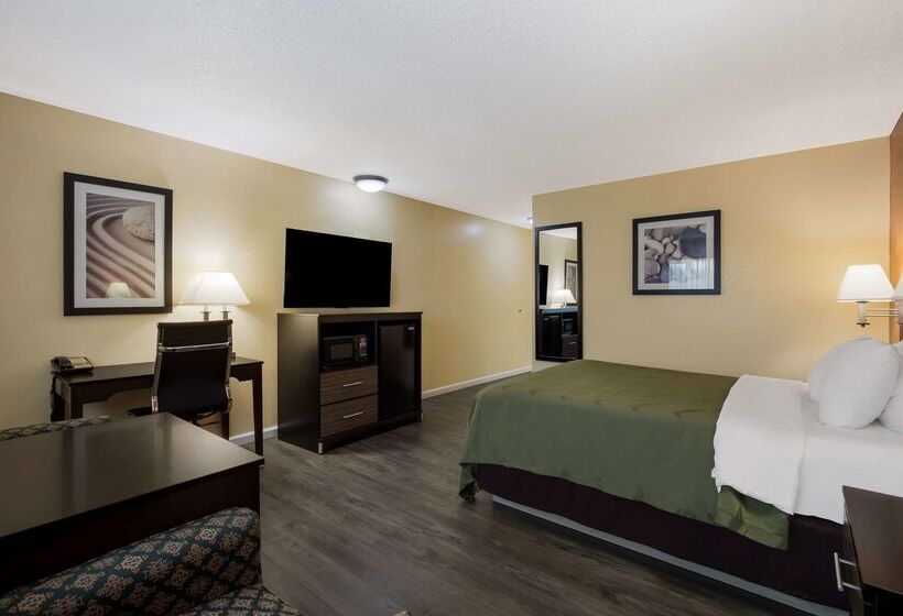 فندق Quality Inn & Suites Medford Airport