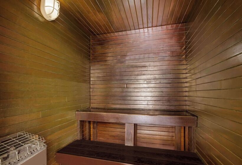 فندق Quality Inn & Suites Medford Airport