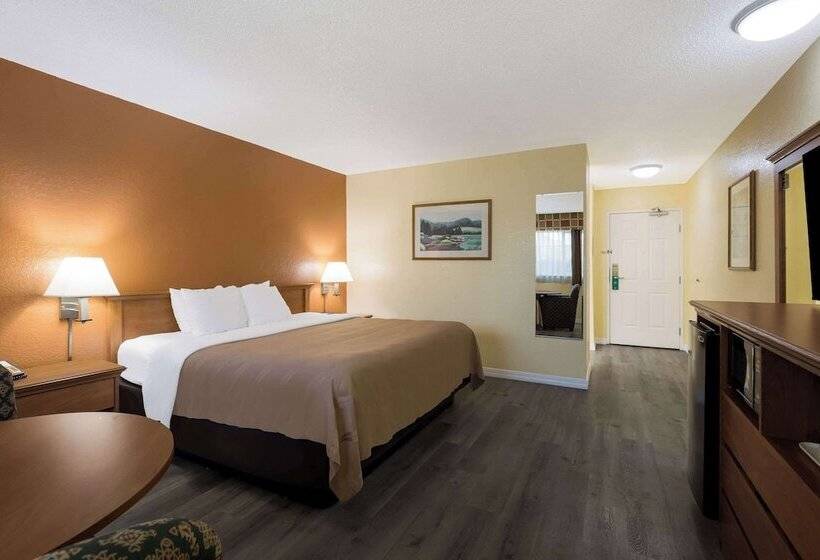 فندق Quality Inn & Suites Medford Airport