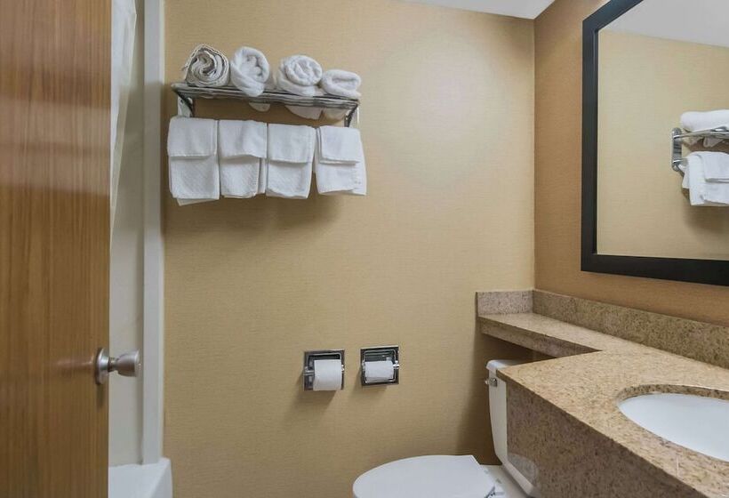 فندق Quality Inn Westfield  Springfield