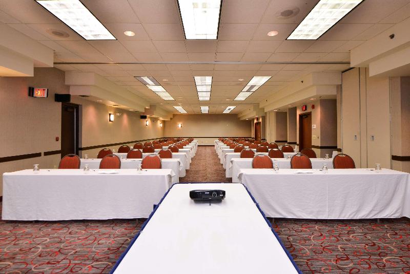 Отель Radisson  Madison