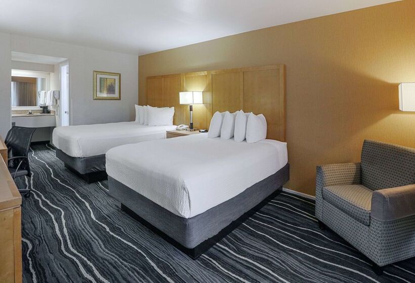 فندق Ramada By Wyndham Costa Mesa/newport Beach