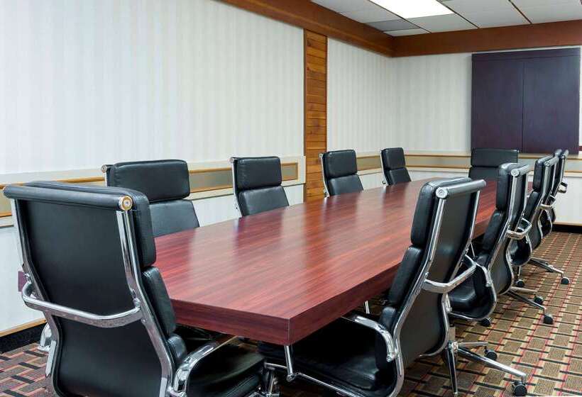 فندق Travelodge By Wyndham Indianapolis Speedway