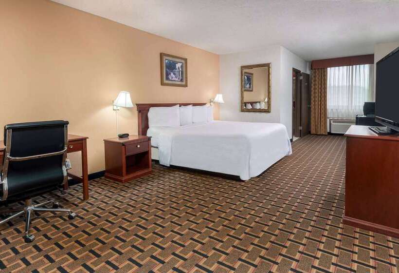 فندق Travelodge By Wyndham Indianapolis Speedway
