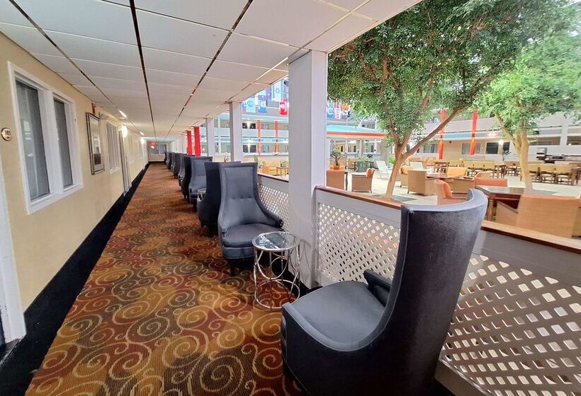 فندق Travelodge By Wyndham Indianapolis Speedway