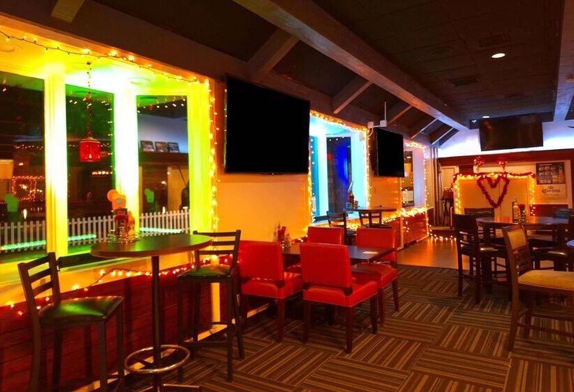 فندق Travelodge By Wyndham Indianapolis Speedway