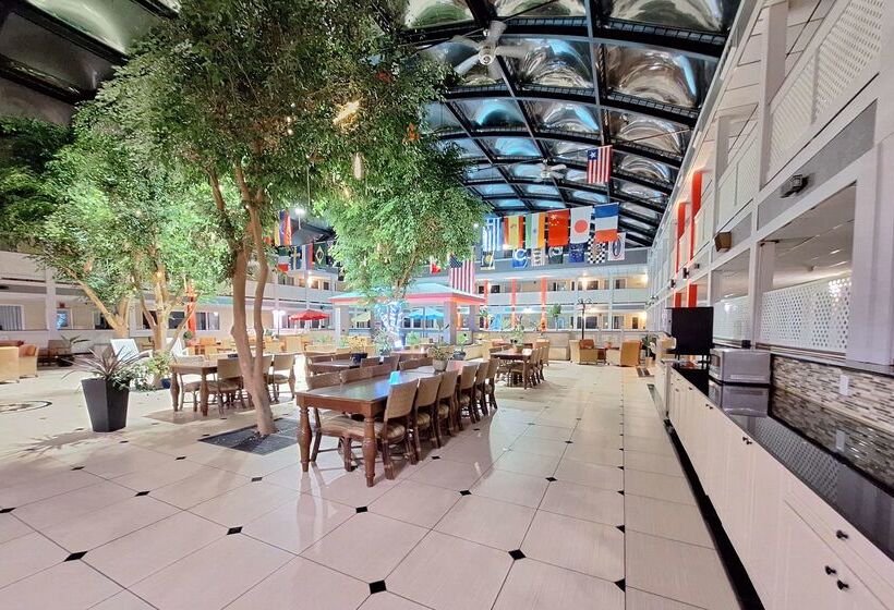 فندق Travelodge By Wyndham Indianapolis Speedway