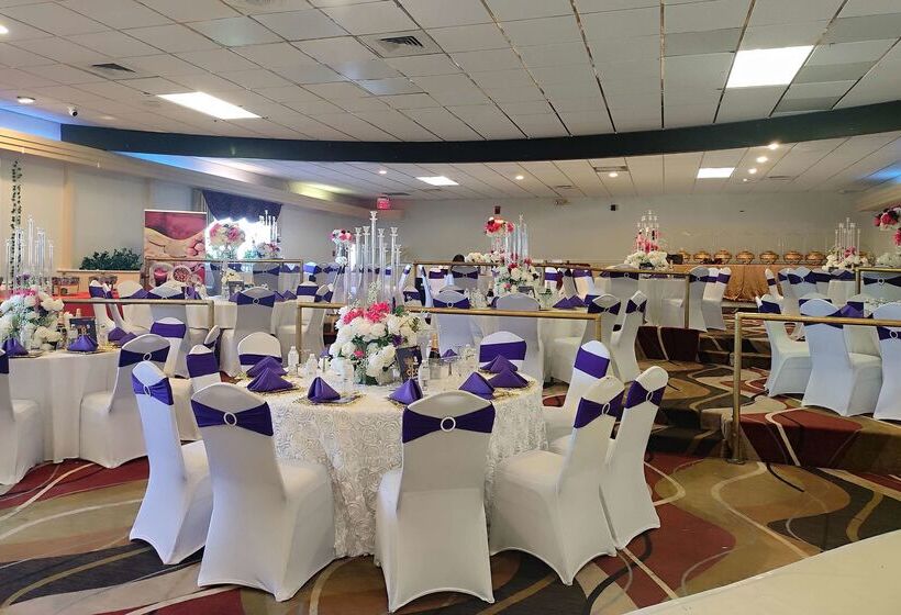 فندق Travelodge By Wyndham Indianapolis Speedway