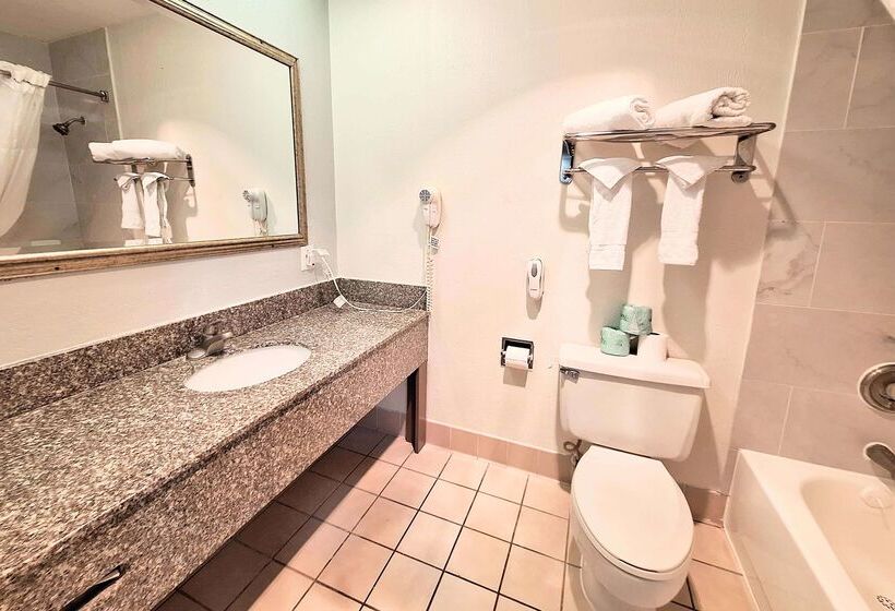 فندق Travelodge By Wyndham Indianapolis Speedway