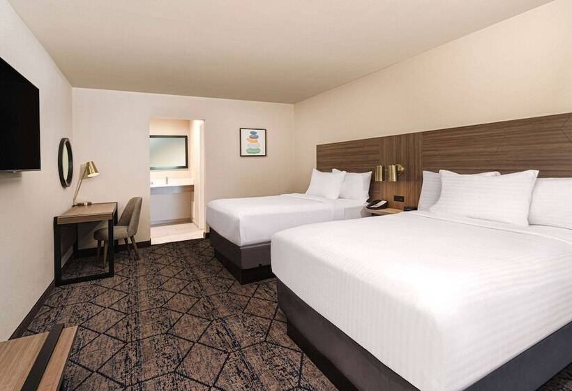 فندق Ramada By Wyndham Modesto Yosemite Area
