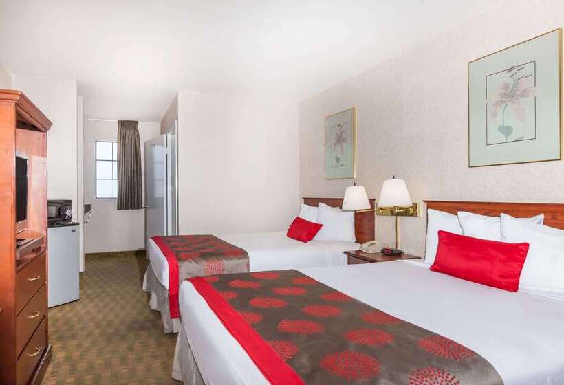 호텔 Ramada By Wyndham San Diego Poway Miramar