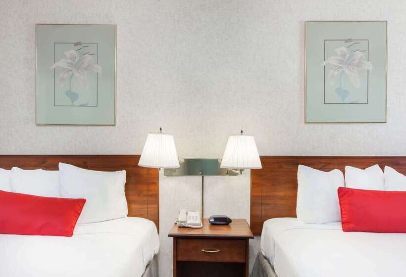 호텔 Ramada By Wyndham San Diego Poway Miramar