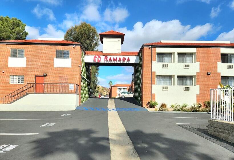 호텔 Ramada By Wyndham San Diego Poway Miramar