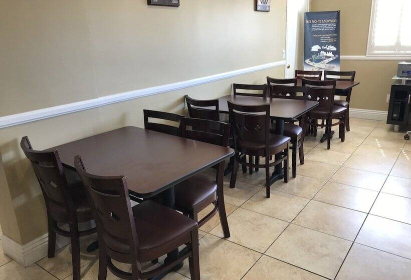 호텔 Ramada By Wyndham San Diego Poway Miramar