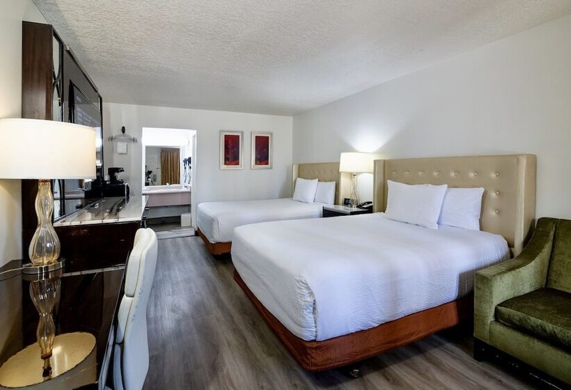 فندق Ramada By Wyndham Yuma