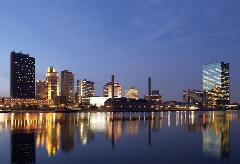 בית מלון כפרי Renaissance Toledo Downtown