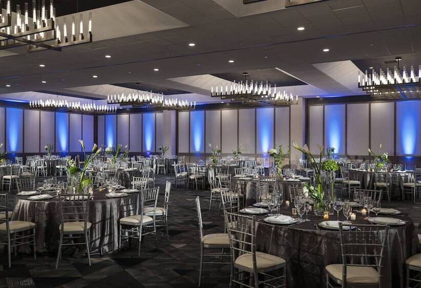 בית מלון כפרי Renaissance Toledo Downtown