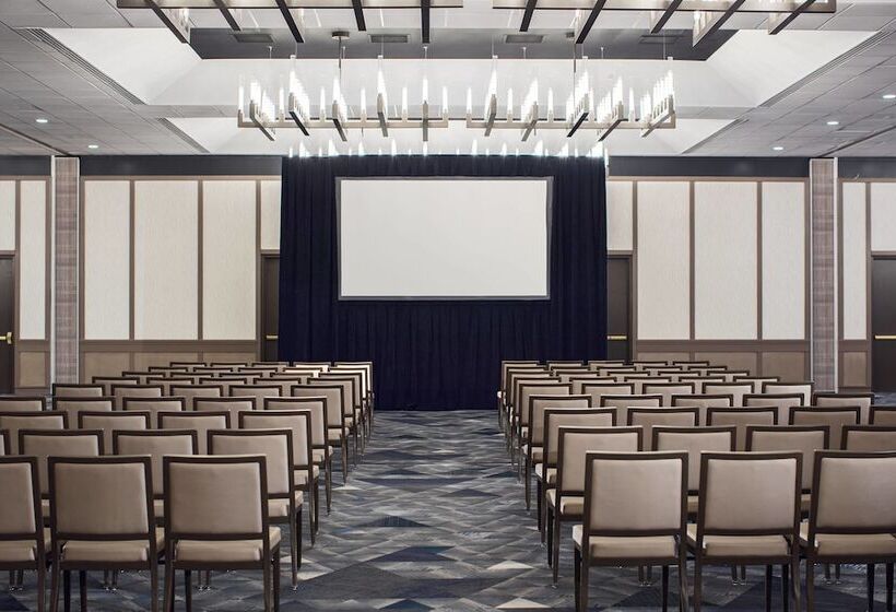 בית מלון כפרי Renaissance Toledo Downtown