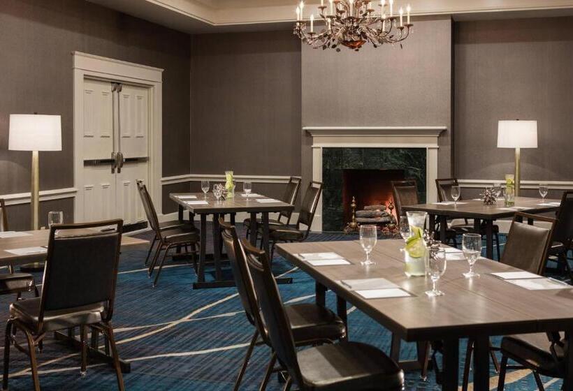 בית מלון כפרי Renaissance Waterford Oklahoma City