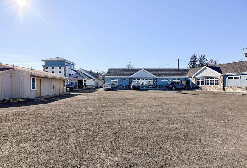 فندق Rodeway Inn And Suites